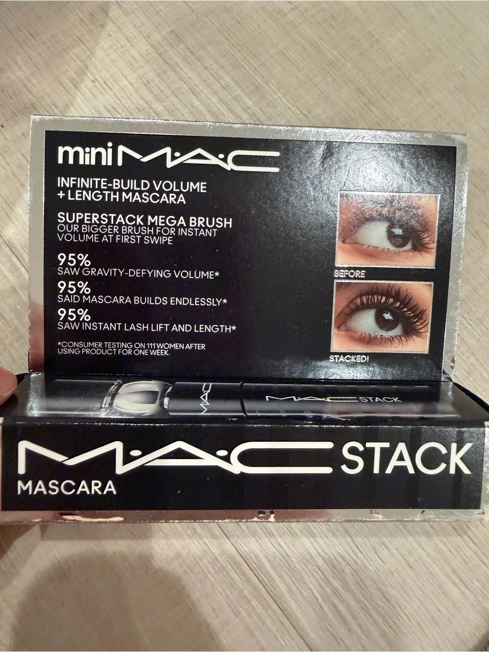 MAC Cosmetics Stack Infinite-Build Volume + Length Mascara - mini